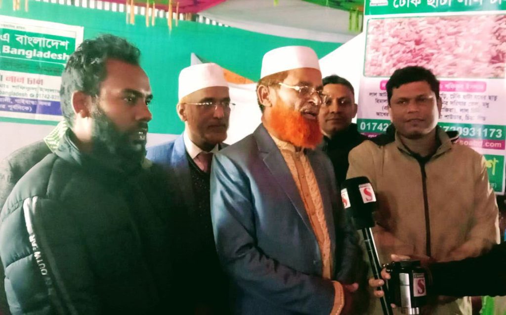 গাইবান্ধায় বিজয় মেলার স্টল পরিদর্শন করেন জেলা জামায়াত আমীর আঃ করিম