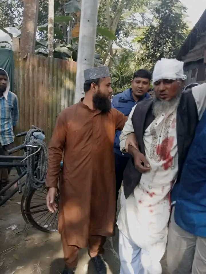 গাইবান্ধায় জামায়াতের মিছিলে বিএনপির হামলা, ২০টি মোটরসাইকেল ভাঙচুর, আহত ৩০ 