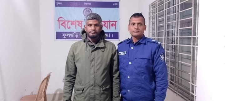 গাইবান্ধায় বিচারপতির কাছে ৫০ লক্ষ টাকা চাঁদা দাবি, উপজেলা যুবদল নেতা গ্রেফতার