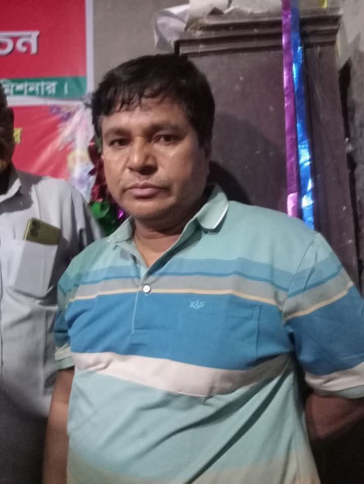 পলাশবাড়ীতে জনতার হাতে  মোটরসাইকেল চোর আটক