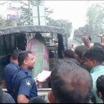 অটোরিকশা ছিনতাইয়ের চেষ্টা দারিয়াপুরে মলম পার্টির নারী সদস্য আটক