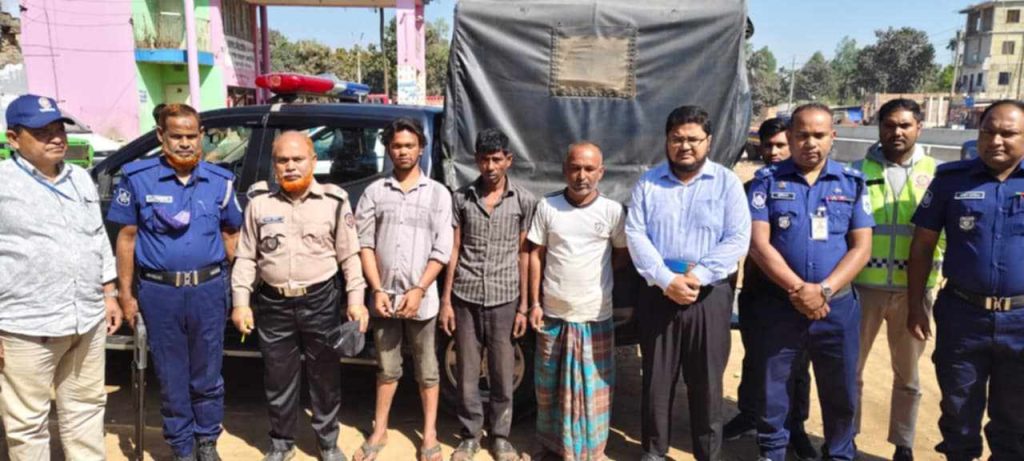 পলাশবাড়ীতে মাদক সেবনের দায়ে যুবলীগ নেতাসহ ৩ জনের জেল-জরিমানা