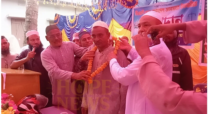 পলাশবাড়ীতে দুই শতাধিক বিএনপি নেতা-কর্মীর জামায়াতে যোগদান